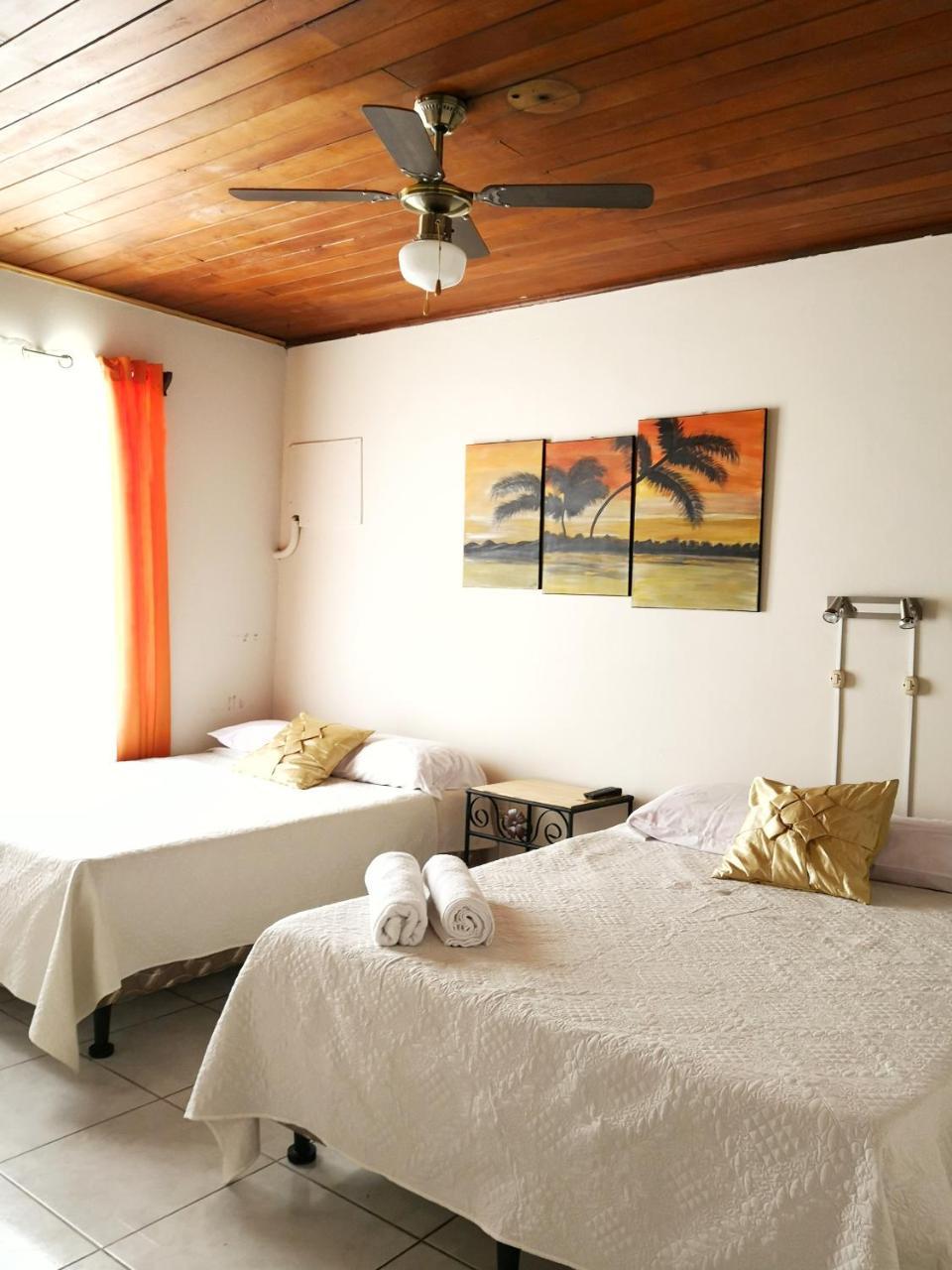 Vida Tropical Bed & Breakfast Alajuela Exterior photo